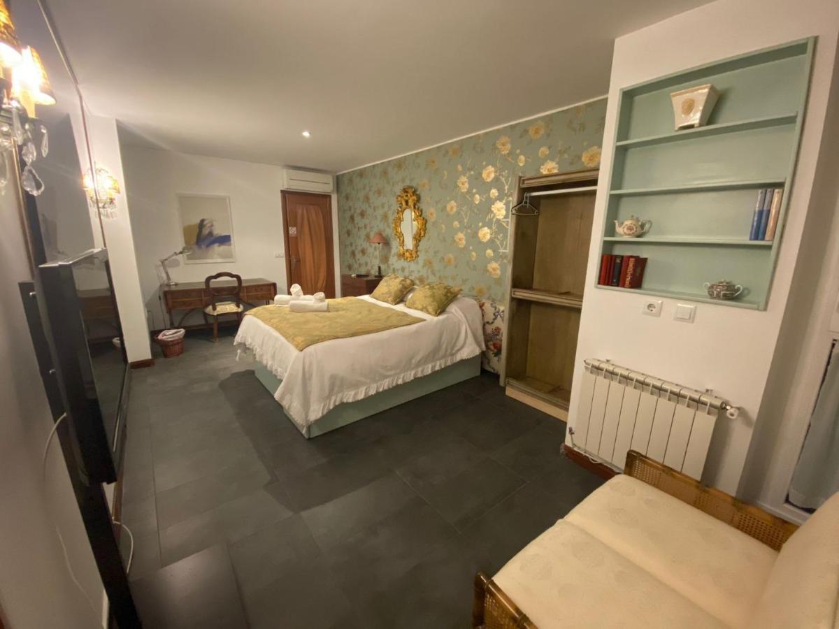 Ch Hostal Victoria Cuenca  Kültér fotó