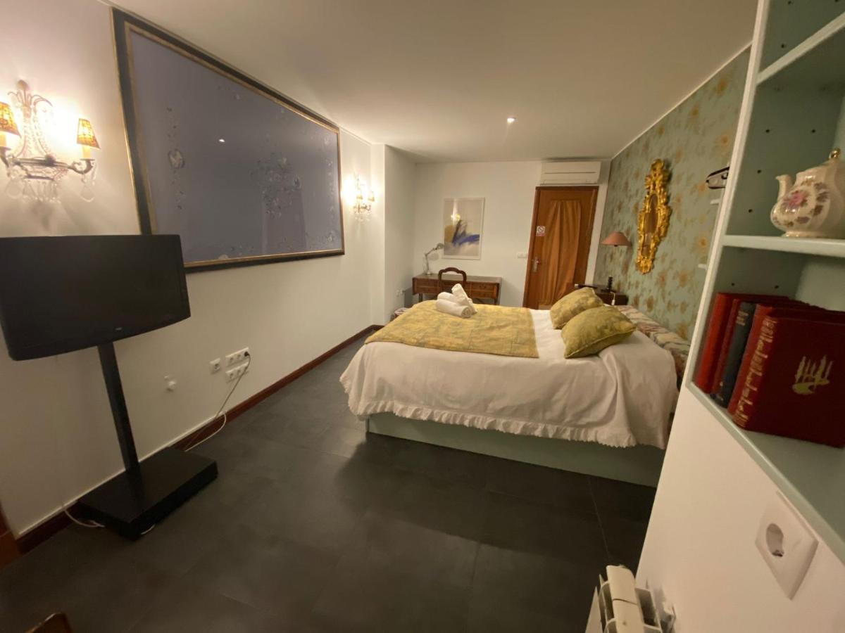 Ch Hostal Victoria Cuenca  Kültér fotó