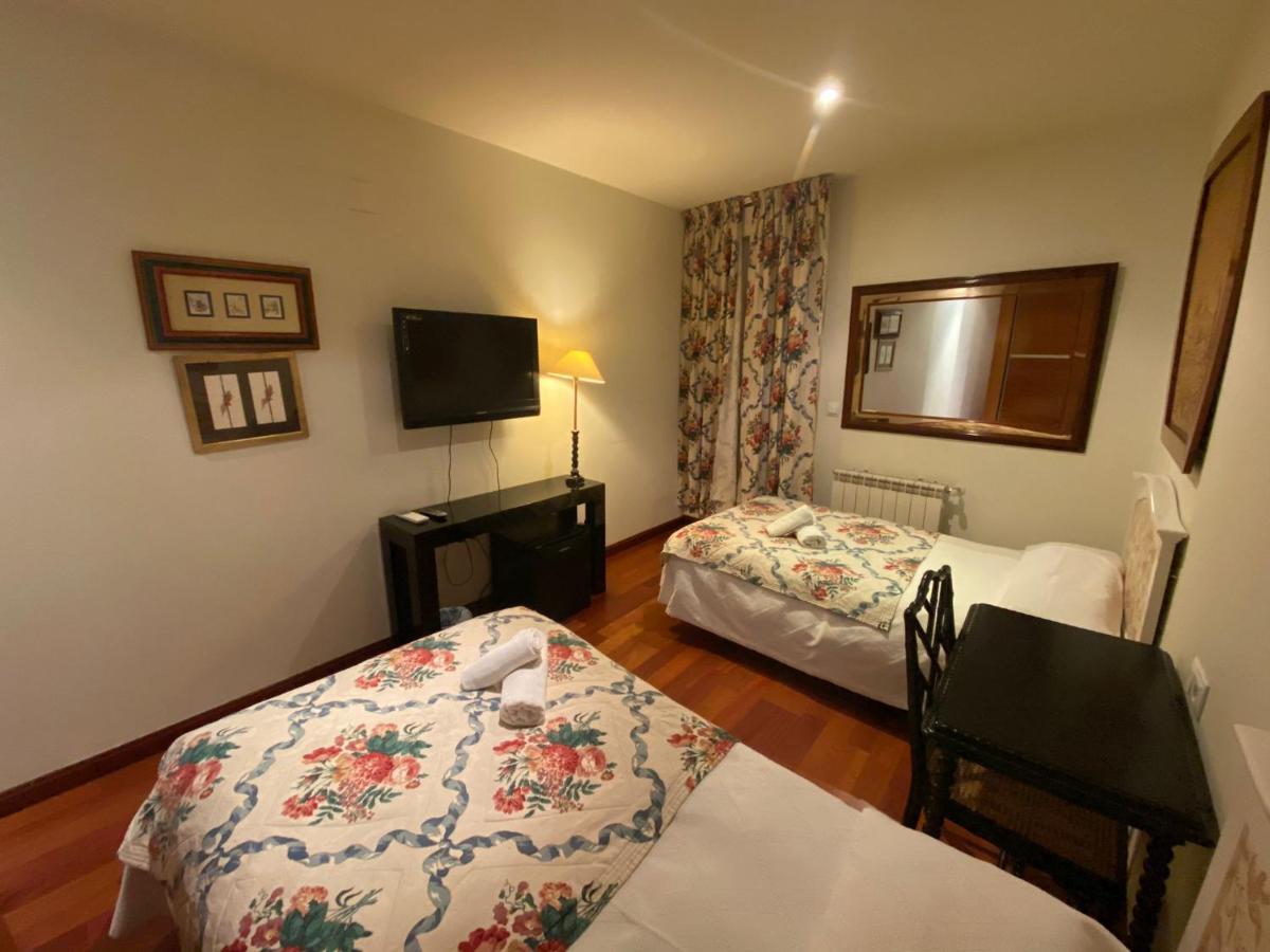 Ch Hostal Victoria Cuenca  Kültér fotó