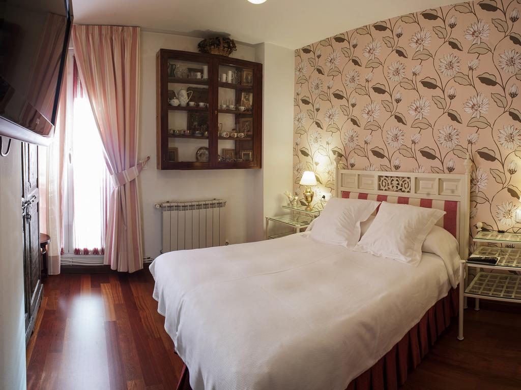 Ch Hostal Victoria Cuenca  Kültér fotó