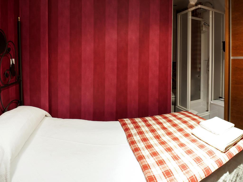 Ch Hostal Victoria Cuenca  Kültér fotó