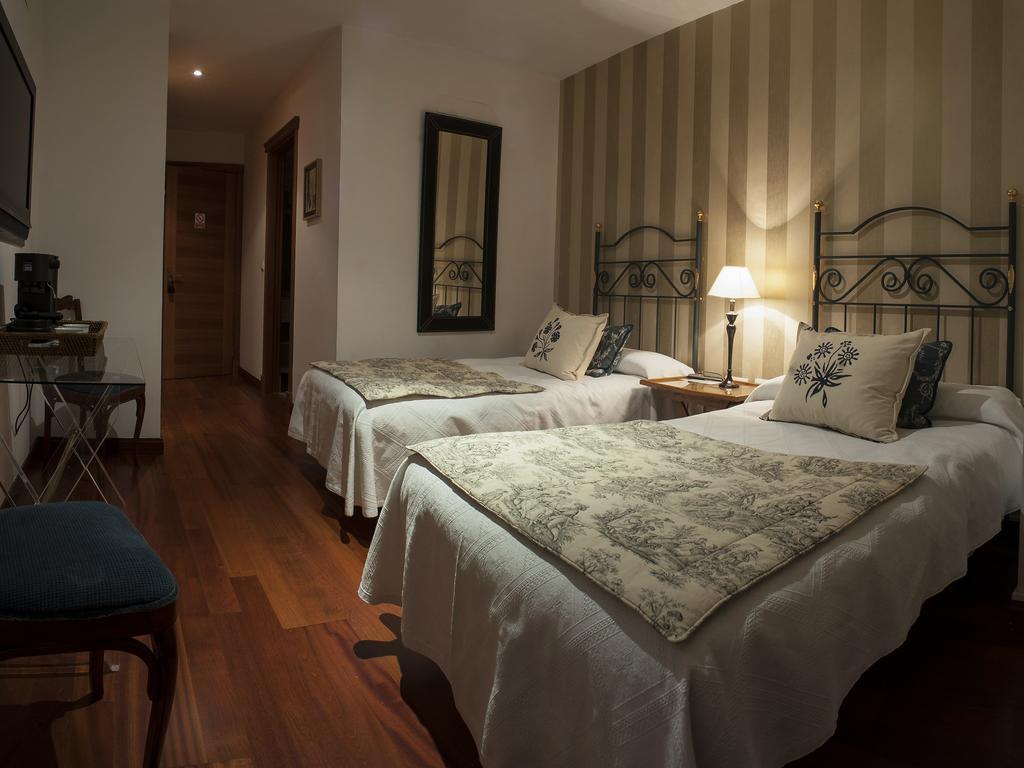Ch Hostal Victoria Cuenca  Kültér fotó