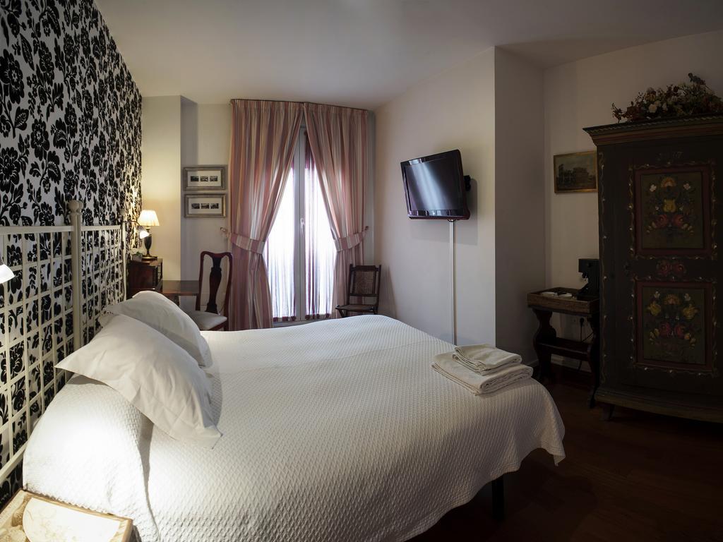 Ch Hostal Victoria Cuenca  Kültér fotó