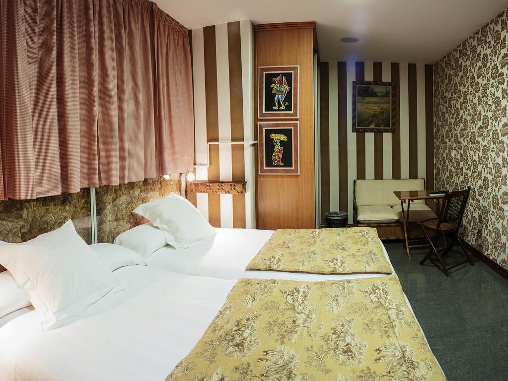 Ch Hostal Victoria Cuenca  Kültér fotó