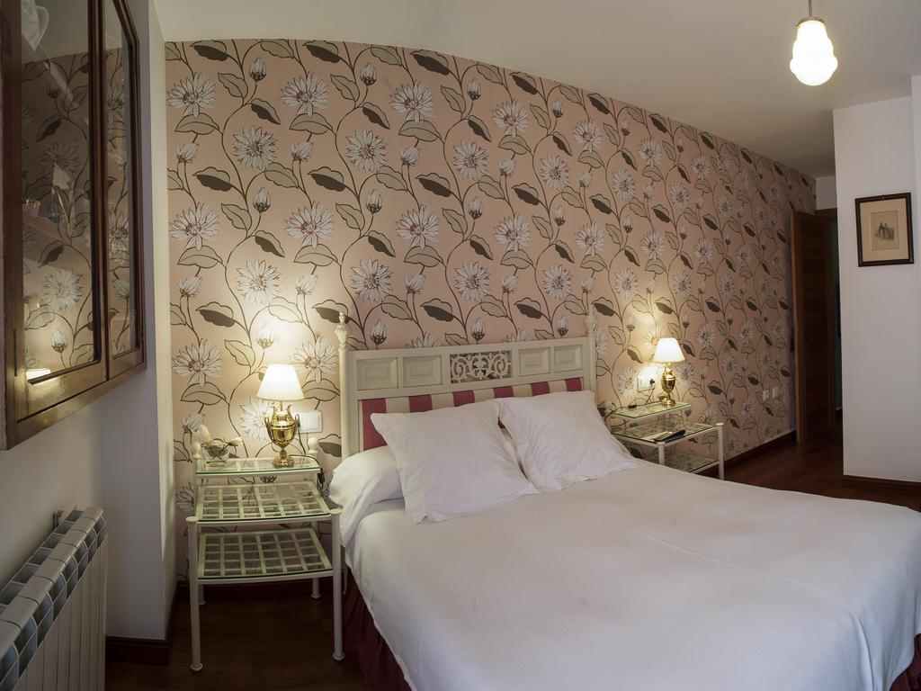 Ch Hostal Victoria Cuenca  Kültér fotó